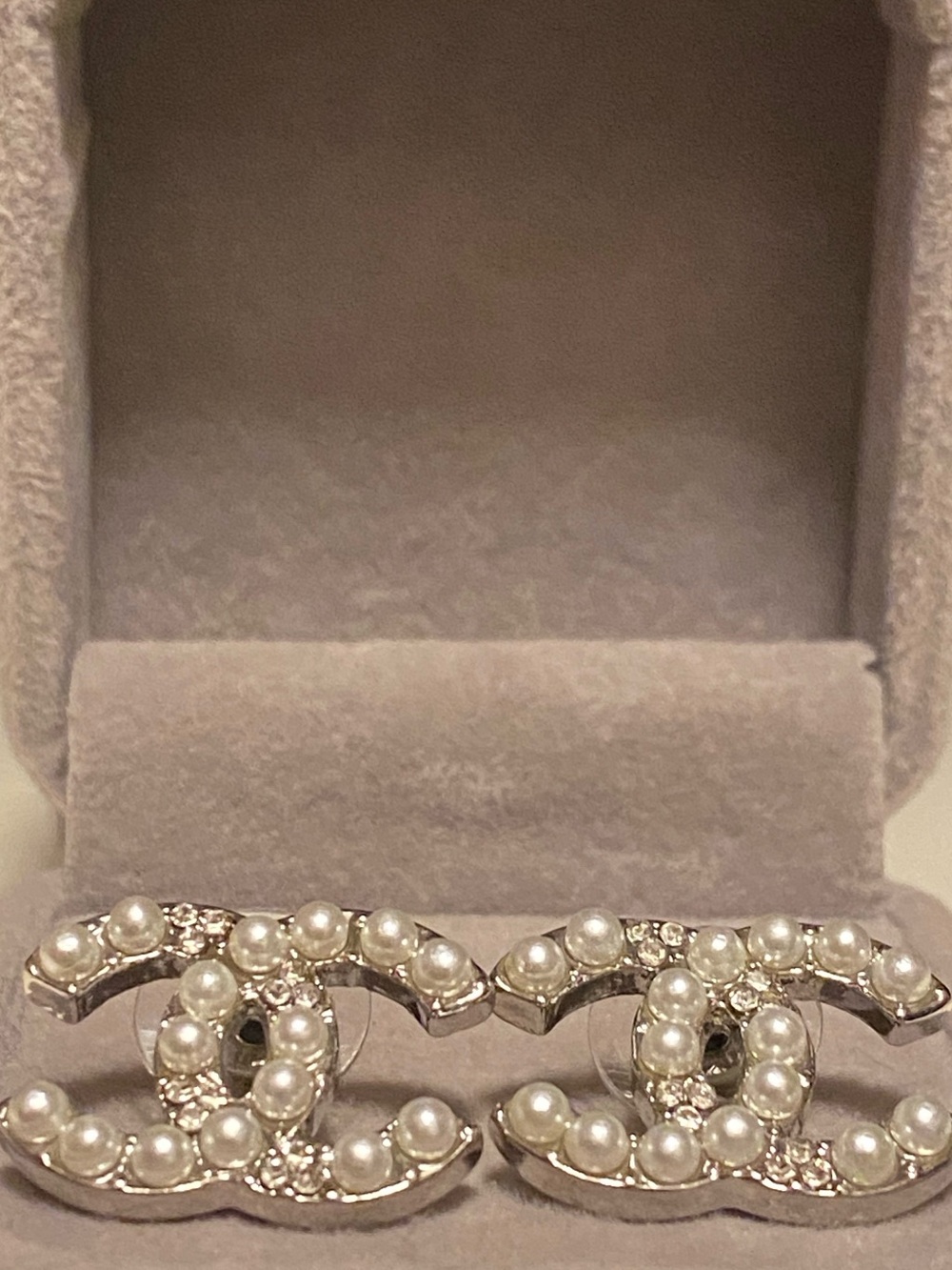 Fashion Jewelry White Pearl and Silver Crystal Double C Stud Earrings - Picture 6 of 7